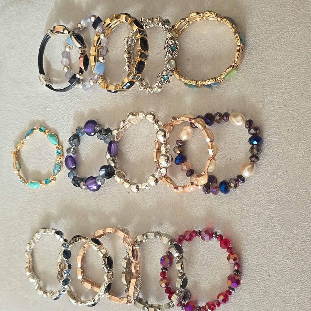 MONET, LIZ CLAIBORNE, ETC. WOMEN'S FASHION JEWELRY BRACELETS BUNDLE OF 15 PIECES